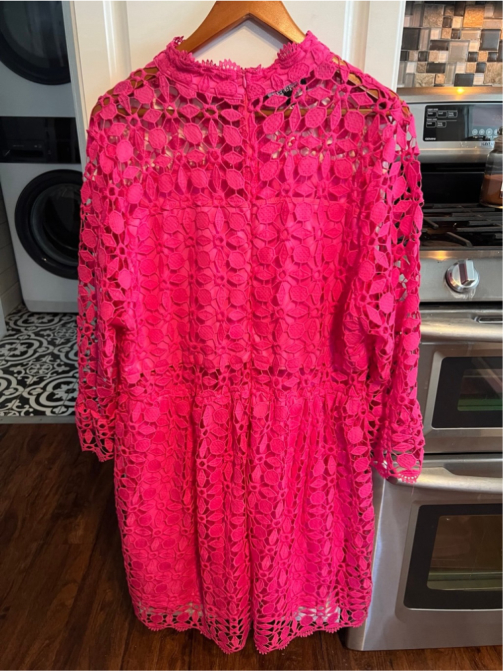 Eilly Bazar Women's Elegant Stand Collar Lace Hollow-Out Hot Pink Dress - Picture 5 of 12